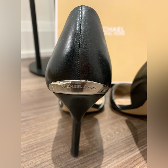 MICHAEL Michael Kors Black Heels - Picture 13 of 13